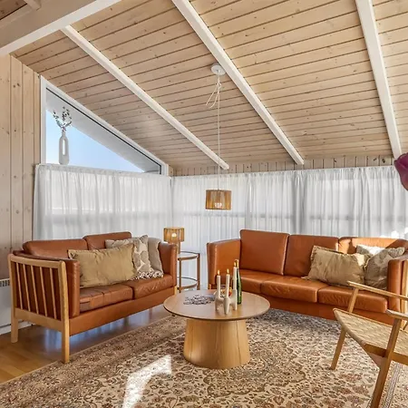 Venja - 200m From The Sea By Interhome